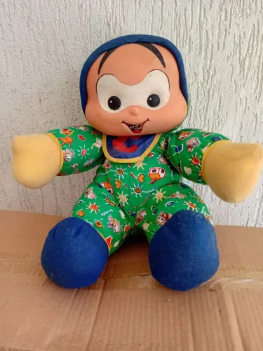 Boneca Turma da Mônica.