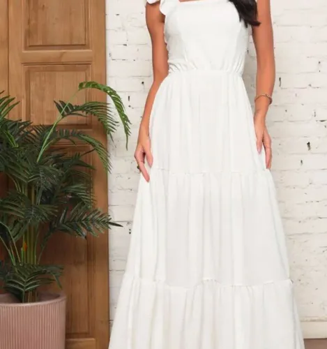 Vestido branco com babados veste 38 ao 44