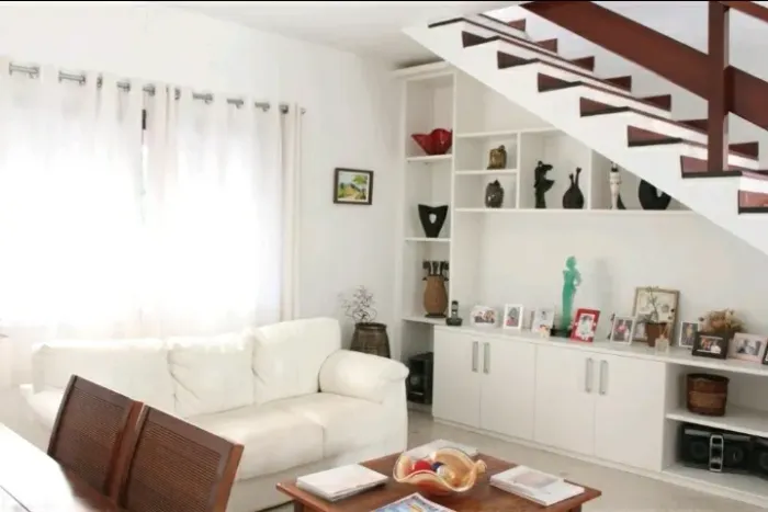 Colina Azul - Casa de condomínio para venda possui 360 m² com 5 quartos em Maravista - Nit