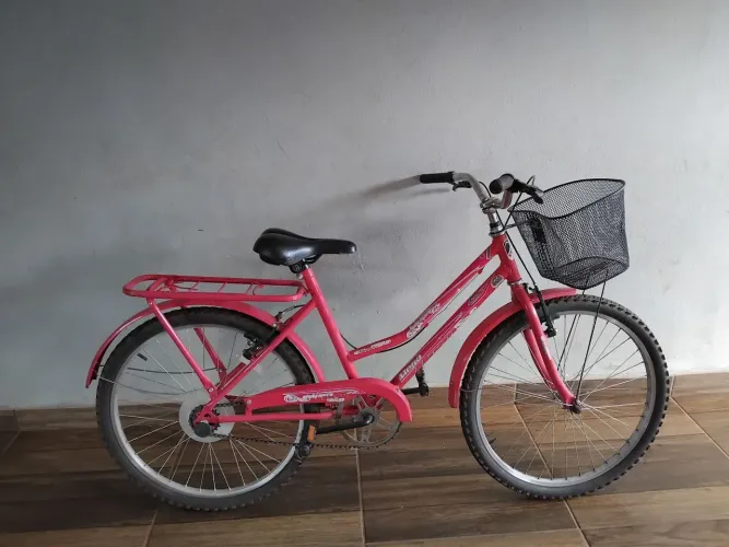 Vendo bicicleta aro 24 semi nova feminina