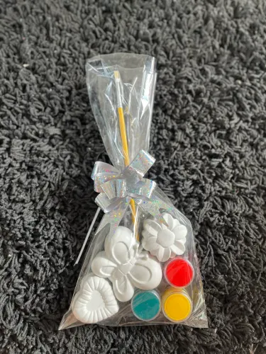 Peças de gesso para colorir