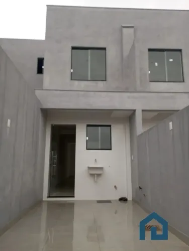 Casa Geminada Independente Duplex