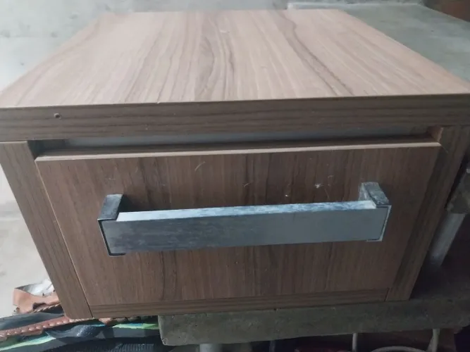 Gaveteiro de Madeira com Design Moderno