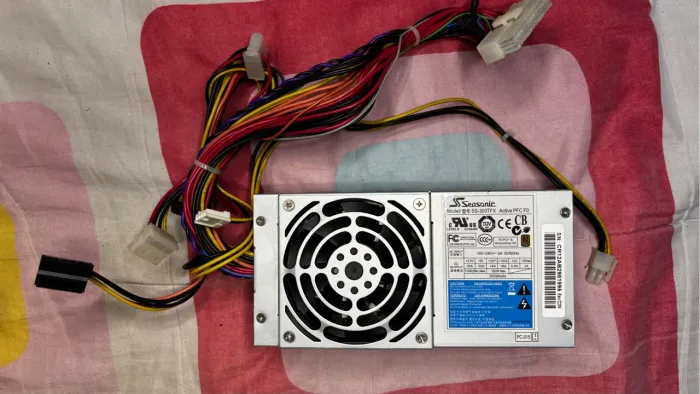 Fonte real gabinete slim selo bronze 