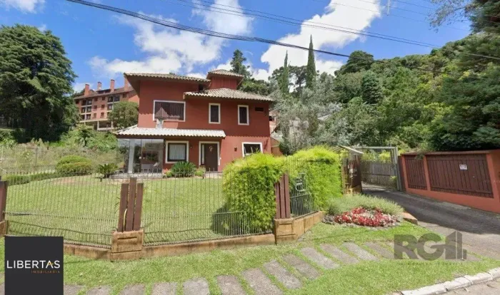 Casa condomínio | 4 quartos | 1 suíte | 2 vagas | Gramado - RS
