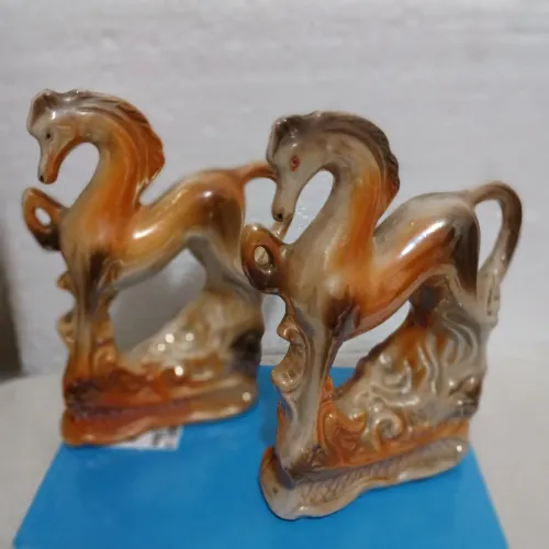 Cavalos de porcelana 