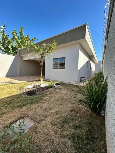 Casa de 3 Q. com Piscina. Região Moinho dos Ventos