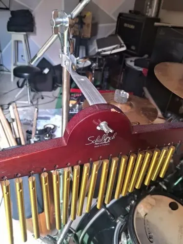 Clamp para chime ou carrilhão.