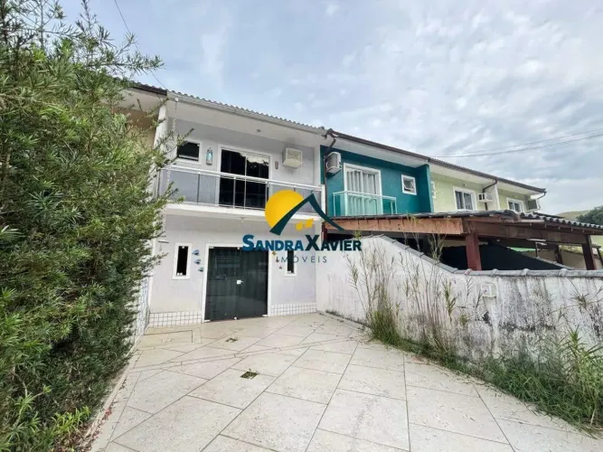 LINDA CASA DE 03 SUÍTES PARA LOCAÇÃO ANUAL EM GARATUCAIA, ANGRA DOS REIS - RJ