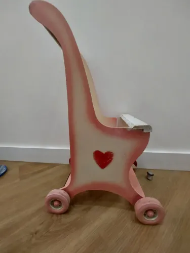 Carrinho de bonecas