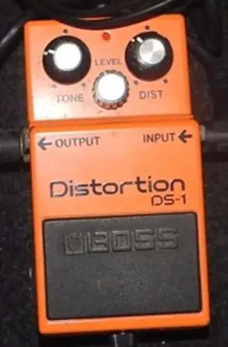 Pedal De Efeito Boss Distortion Ds-1