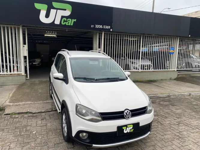 Volkswagen Crossfox 1.6 MI Total Flex 8V 5P 2013