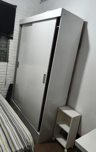 Vendo Guarda roupa 2 portas, branco!!!