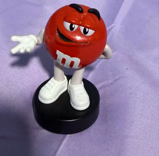Boneco MeMs importado - metalfigs