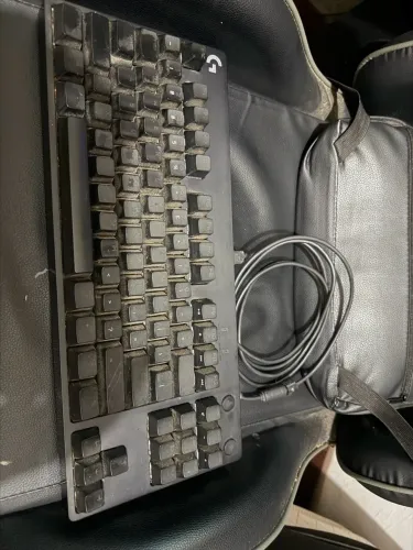 Teclado Mecânico Gamer Logitech G PRO