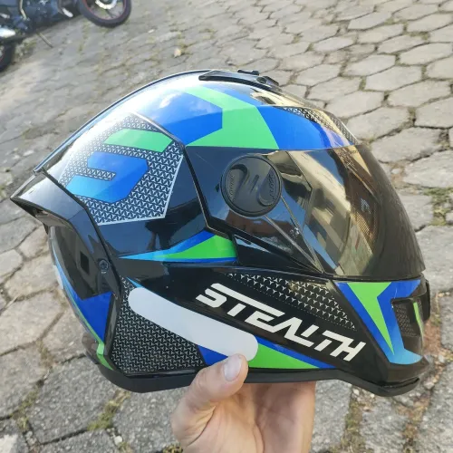 Capacete
