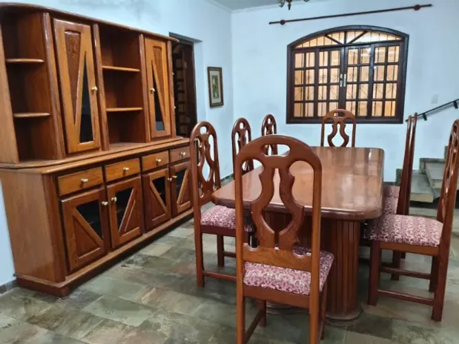 Conjunto Completo de Jantar em Angelim-Pedra Maciço: Mesa 2m (Prancha Única) + 8 Cadeiras
