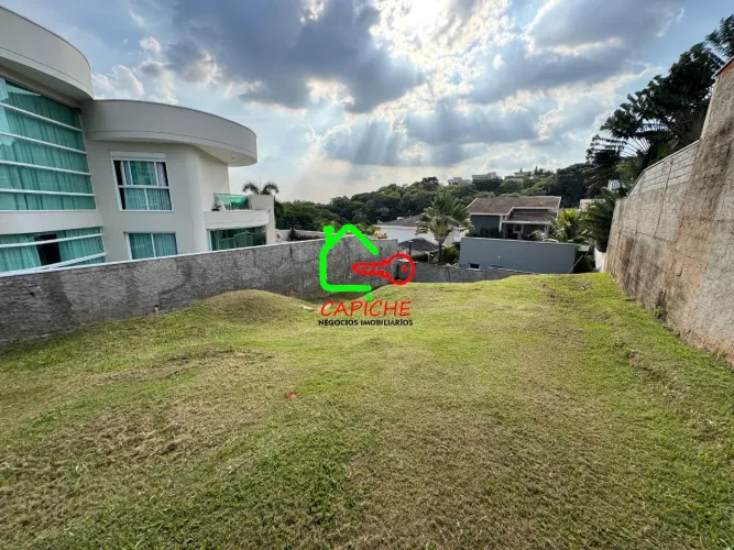 Terreno em condomínio à venda em Vinhedo-SP, no bairro Bosque, com 600m² de área. Aproveit
