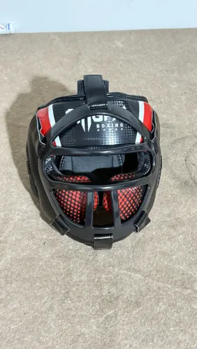 capacete de boxe