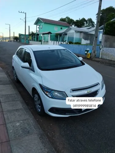 Chevrolet Onix Hatch LT 1.4 8V Flex Power Mec. 4P 2014
