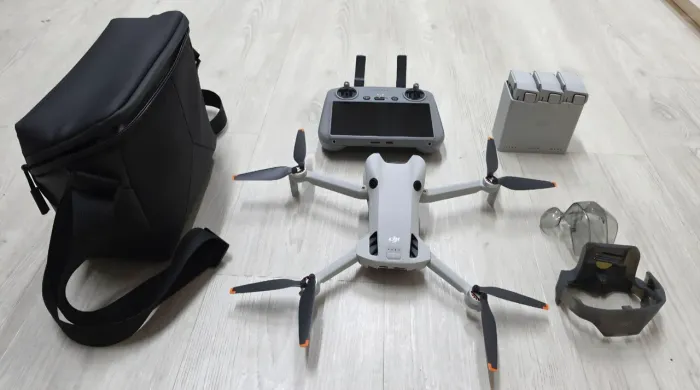 VENDO DRONE DJI MINI 4 PRO