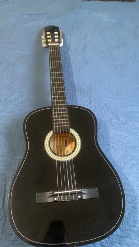 Violão seminovo de entrada/iniciante Vogga Modelo: VCA104N BK