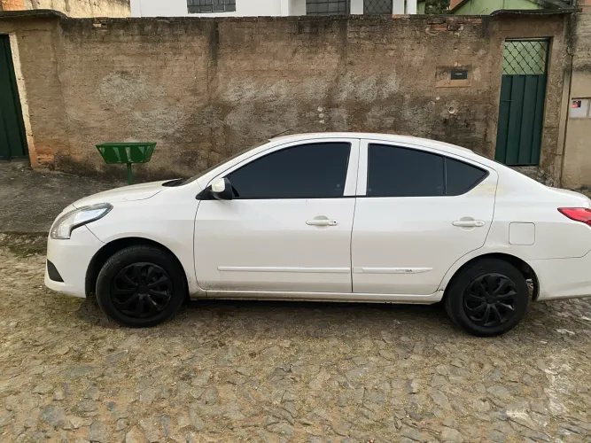 Nissan Versa 1.0 12V Flexstart 4P Mec. 2017