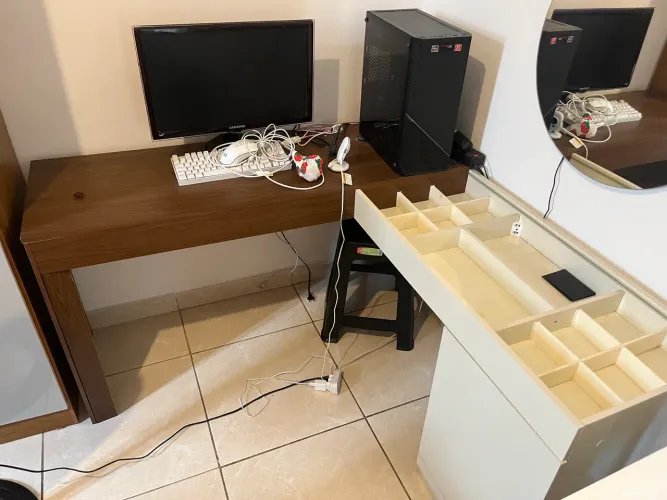 PENTEADEIRA/ESCRIVANINHA