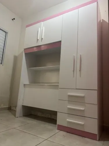Guada roupa feminino de solteiro