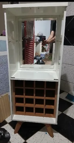 Cristaleira Adega em MDF