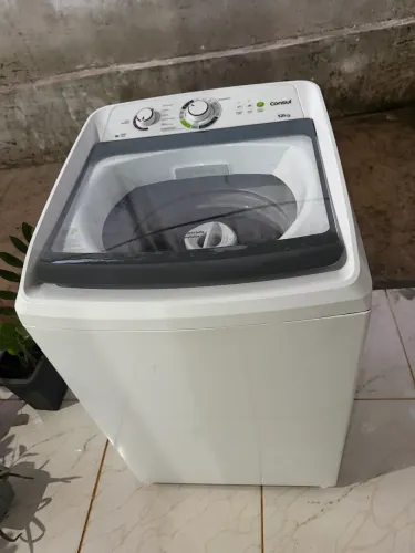 Vendo essa máquina de lavar de 12 kg funcionando perfeitamente