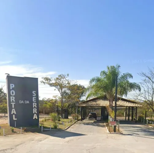 Excelente lote no Condomínio Portal da Serra