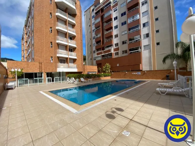 Apartamento para locação no Córrego Grande 2 dormitórios, suíte, sacada com churrasqueira