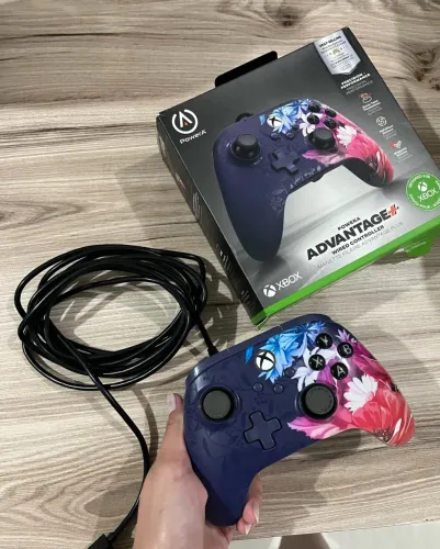 Controle Xbox / PC PowerA Advantage Floral 