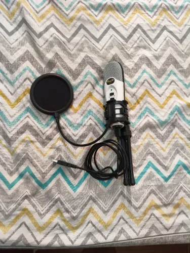 Microfone Condensador CAD-U37