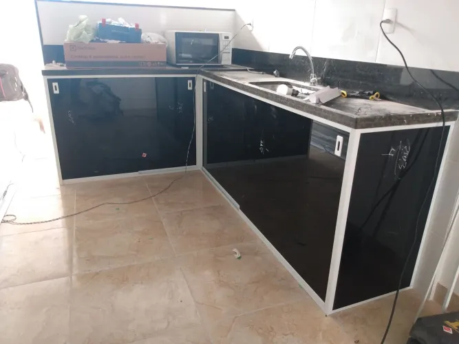 Vidraçaria LuxosVidros,Portas,Janelas,Box,Espelhos, Fechamento de Varanda e Pia