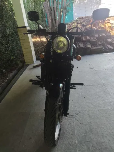 Horizon 250 com Guidão Flat Bar e Banco Confort