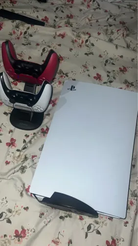 PlayStation 5, Mídia Física/Digital.
