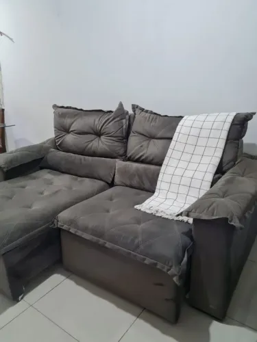 Sofá suede cinza