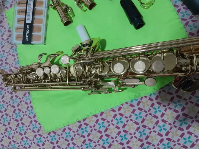 Sax soprano em estado de novo excelente para profissionais com 3 boquilhas + palhetas etc