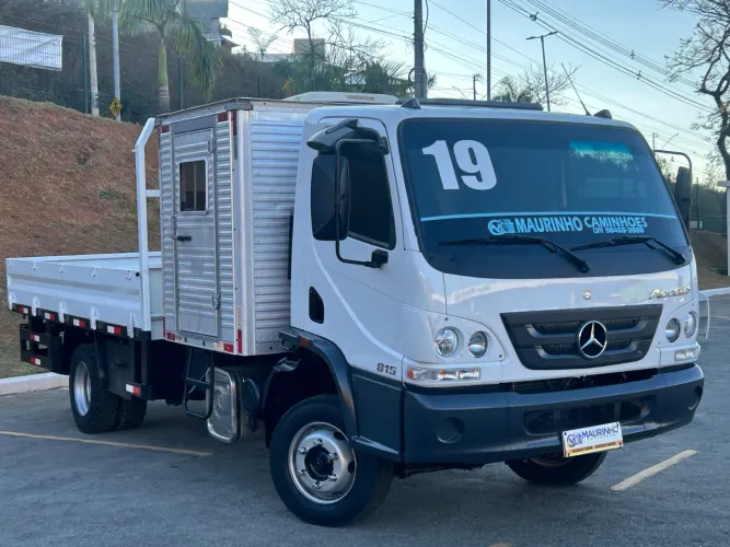 815 CAMINHÃO CABINE SUPLEMENTAR E CARROCEIRA