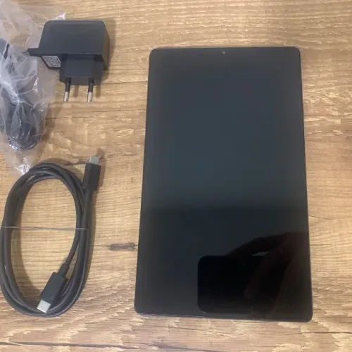 Tablet Galaxy A7 Lite com acessórios