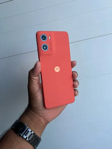 MOTOROLA Moto g06 64 GB Laranja Lacrado