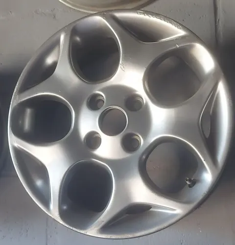 Roda original Ford New Fiesta Aro 16 4x108 Uma unidade
