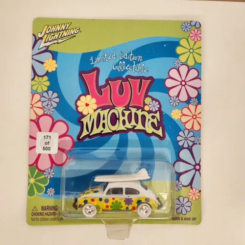 FUSCA MINIATURA JOHNNY LIGHTNING REAL WHITE LIGHTNING LUV MACHINE VOLKSWAGEN BEETLE BUG