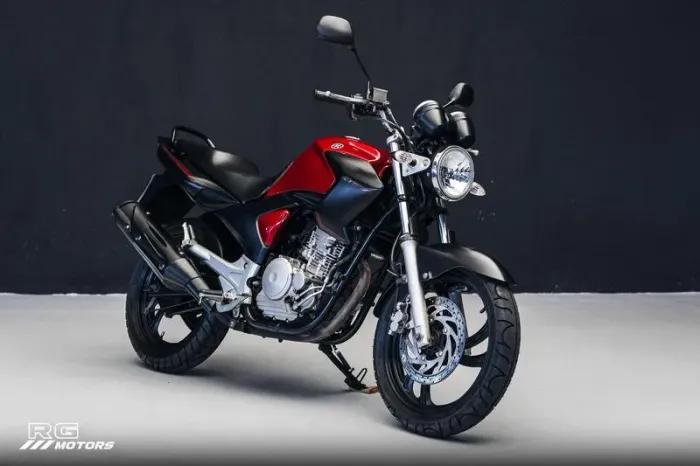 YAMAHA FAZER YS250 2010