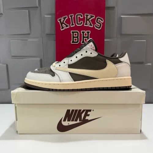 Air Jordan 1 Low x Travis Scott Reverse Mocha 43