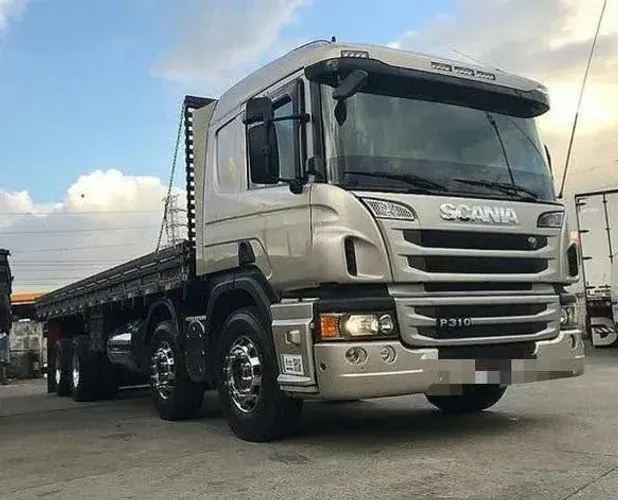 Scania P310 2016 8x2 Carroceria