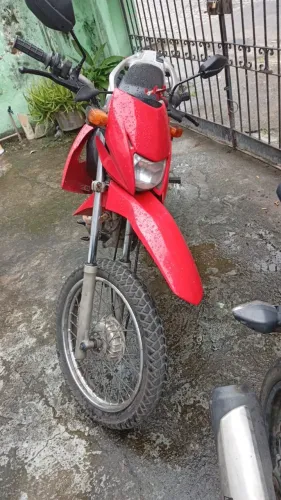Bross 150 cilindrada <br>Ano 2012 <br>230,00 a semana <br>So vai a moto sem os capacetes!