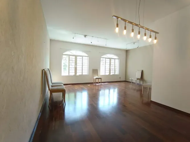 Casa para Locação em São Paulo-SP, Vila São Francisco: 3 Quartos, 1 Suíte, 3 Salas, 3 Banh